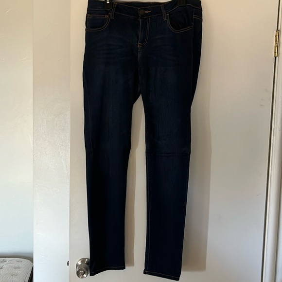 Celebrity Pink jeans - Picture 1 of 6